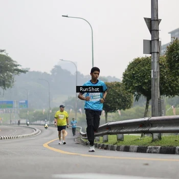 Runner Photo 7035360