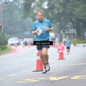 Runner Photo 7035362