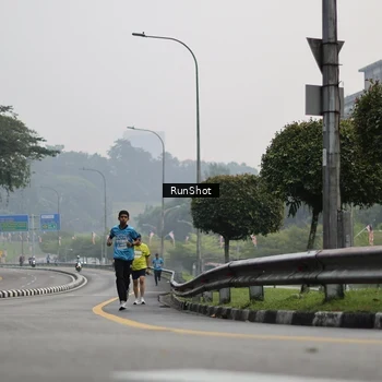 Runner Photo 7035364