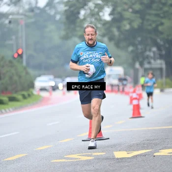 Runner Photo 7035367
