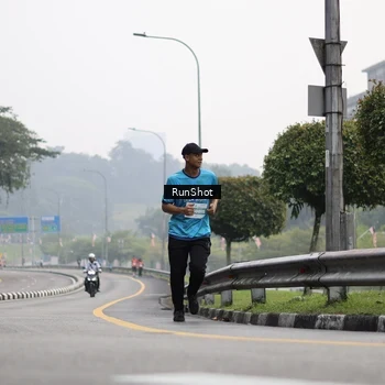 Runner Photo 7035371
