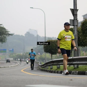 Runner Photo 7035374