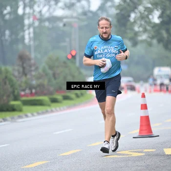 Runner Photo 7035380