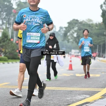 Runner Photo 7035381