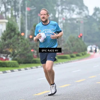 Runner Photo 7035388