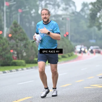 Runner Photo 7035408