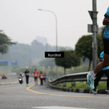 Runner Photo 7035432
