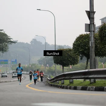 Runner Photo 7035462