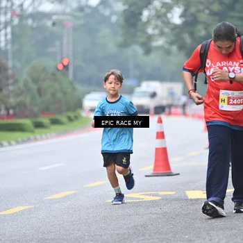 Runner Photo 7035463