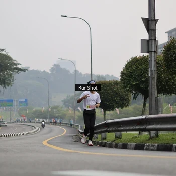 Runner Photo 7035481