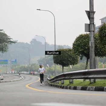 Runner Photo 7035483