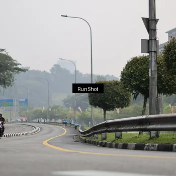 Runner Photo 7035490