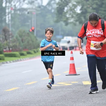 Runner Photo 7035491