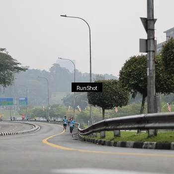 Runner Photo 7035516