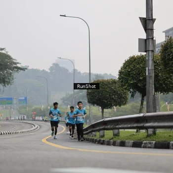 Runner Photo 7035524