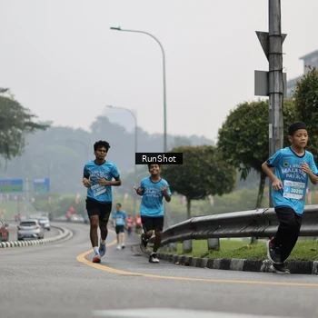 Runner Photo 7035532