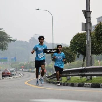 Runner Photo 7035534