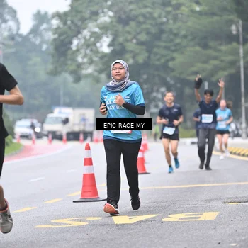 Runner Photo 7035537