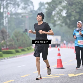 Runner Photo 7035542
