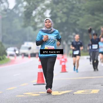 Runner Photo 7035547