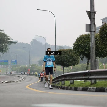 Runner Photo 7035550