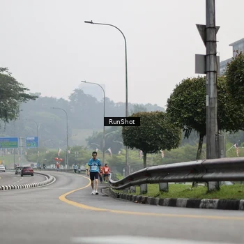 Runner Photo 7035551