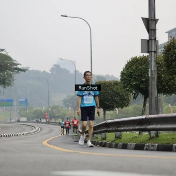 Runner Photo 7035554