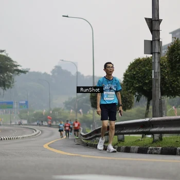 Runner Photo 7035555