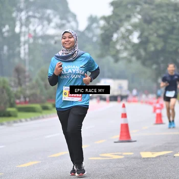 Runner Photo 7035568