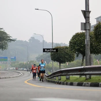 Runner Photo 7035571