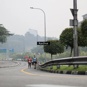 Runner Photo 7035572