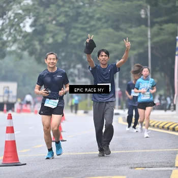 Runner Photo 7035575