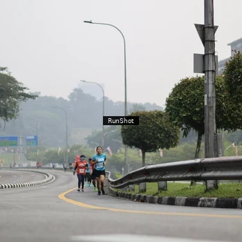 Runner Photo 7035576