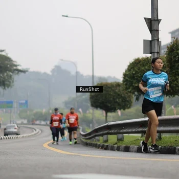 Runner Photo 7035580