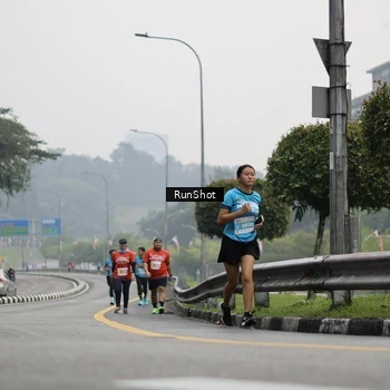 Runner Photo 7035581