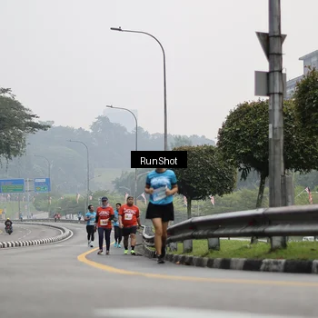 Runner Photo 7035589