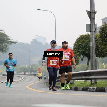 Runner Photo 7035593