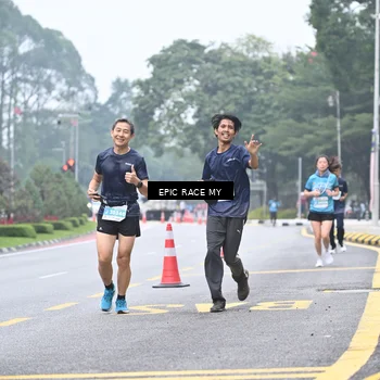 Runner Photo 7035597