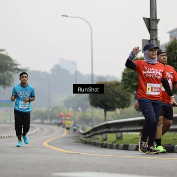 Runner Photo 7035598