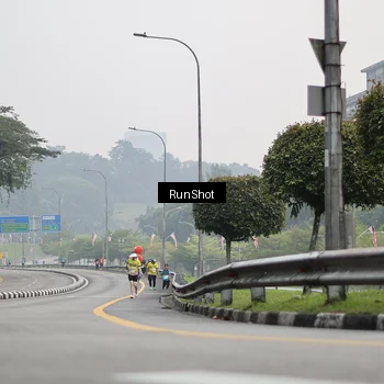 Runner Photo 7035602