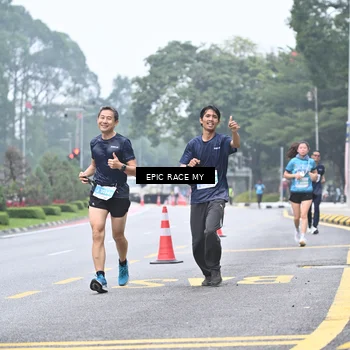 Runner Photo 7035603