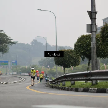 Runner Photo 7035605