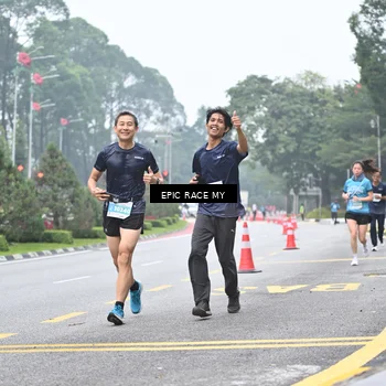 Runner Photo 7035606