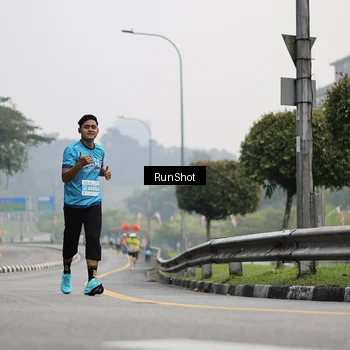 Runner Photo 7035607