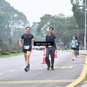 Runner Photo 7035612