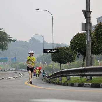 Runner Photo 7035621