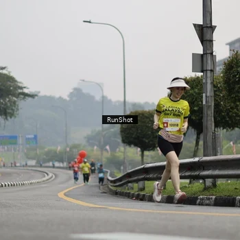Runner Photo 7035632