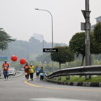 Runner Photo 7035639
