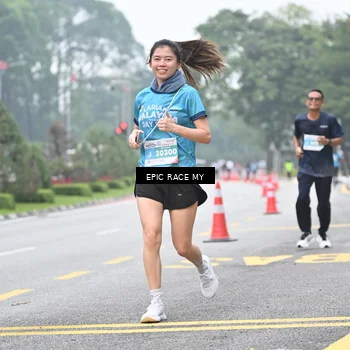 Runner Photo 7035640