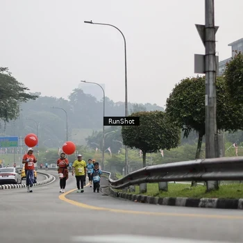 Runner Photo 7035644